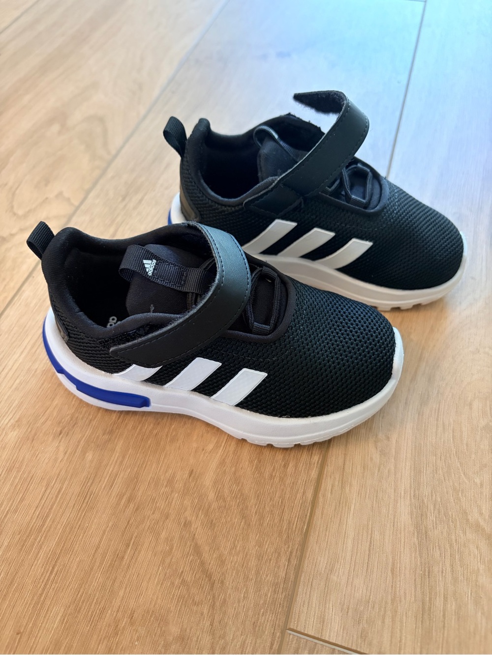 Adidas Kids Sneakers size 7